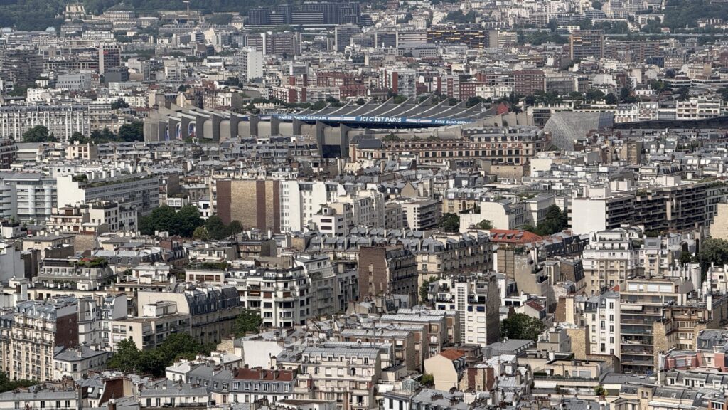 Le Paris Saint-Germain domine Lens et Marseille avec un carton plein au Parc des Princes